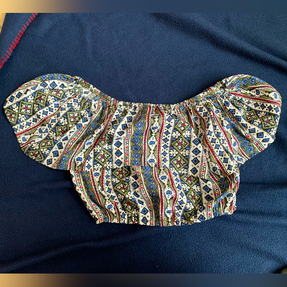 Off shoulder crop top Hollister